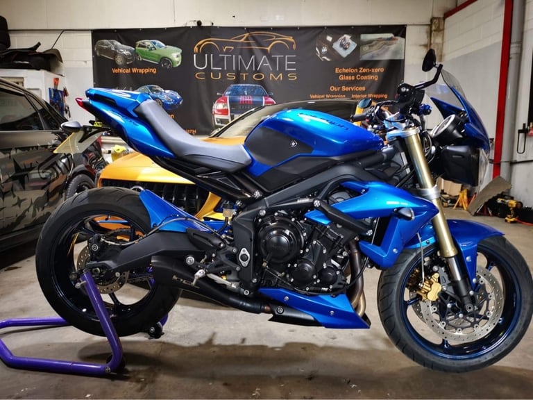 Triumph - Street Triple 675