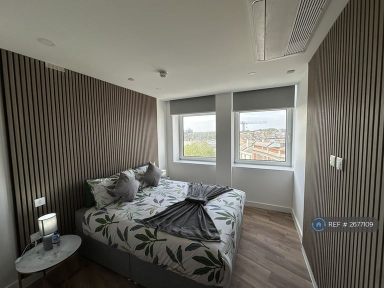 1 bedroom flat in Royal London House, Bournemouth, BH1 (1 bed) (#2677109)