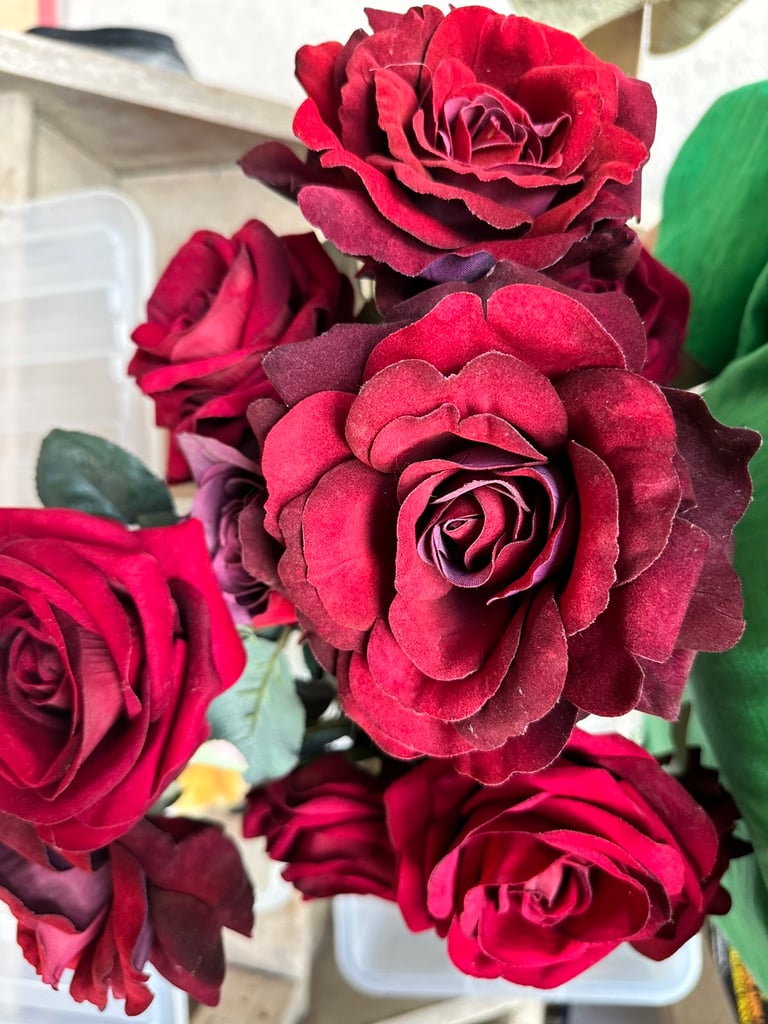 Large bunch of faux silk red roses with stems 