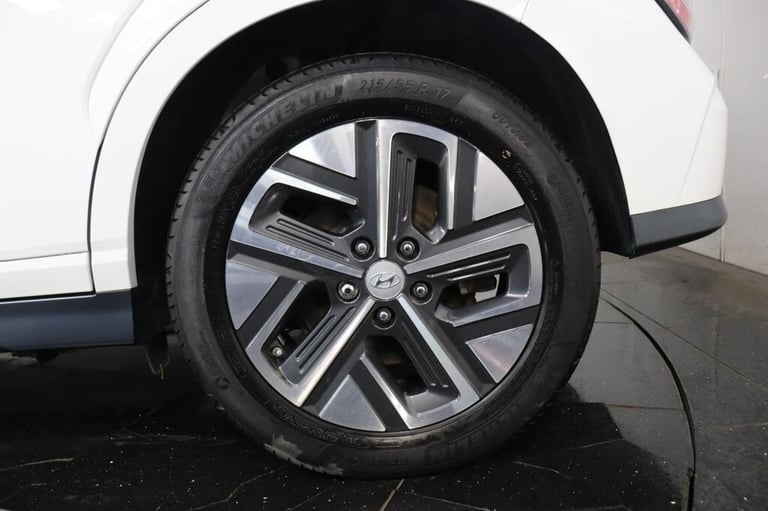 2021 Hyundai KONA 64kWh Premium 5dr Auto (APPLE CAR PLAY, HEATED SEATS) HATCHBACK ELECTRIC Automatic
