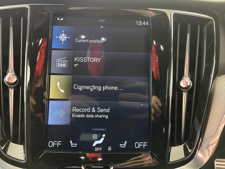 2020 Volvo V60 2.0h T8 Twin Engine 11.6kWh R-Design Plus Estate 5dr Petrol Plug-in Hybrid  Estate...