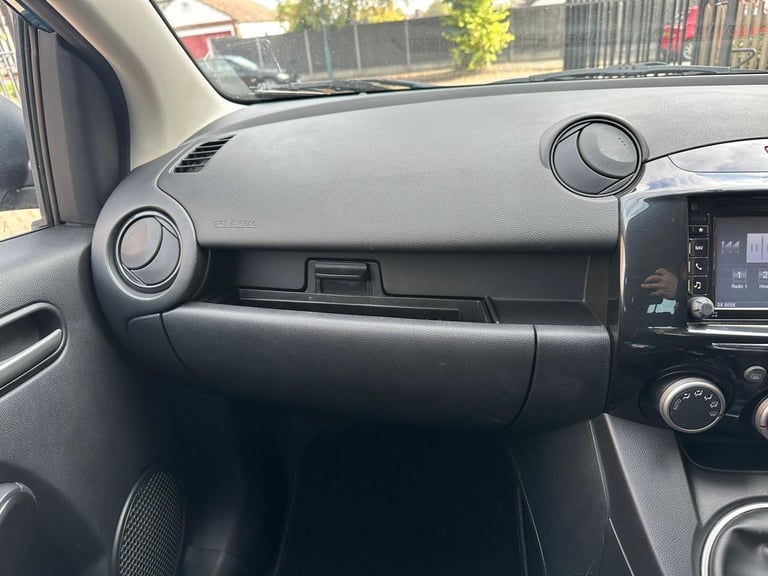 2014 Mazda Mazda2 1.3 Sport Venture Euro 5 5dr HATCHBACK Petrol Manual