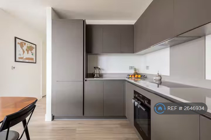 2 bedroom flat in Hale Works Apartments, London, N17 (2 bed) (#2646934)