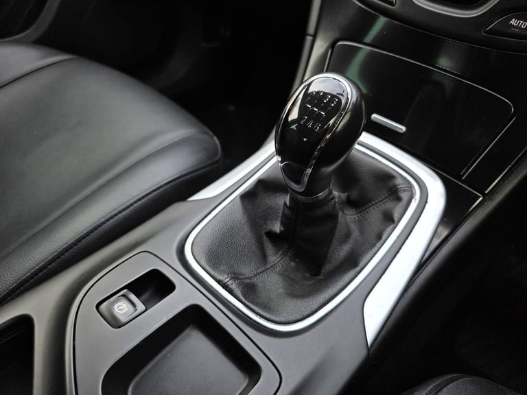 2015 Vauxhall Insignia 1.6 CDTi SRi Nav Euro 6 (s/s) 5dr HATCHBACK Diesel Manual