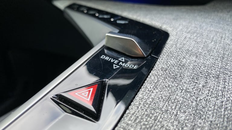 2024 Peugeot 3008 73kWh GT SUV 5dr Electric Auto (210 ps) SUV Electric Automatic