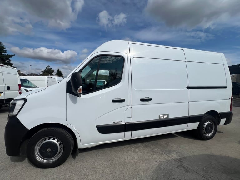 2020 Renault Master MM35dCi 135 Business Medium Roof Van PANEL VAN Diesel Manual