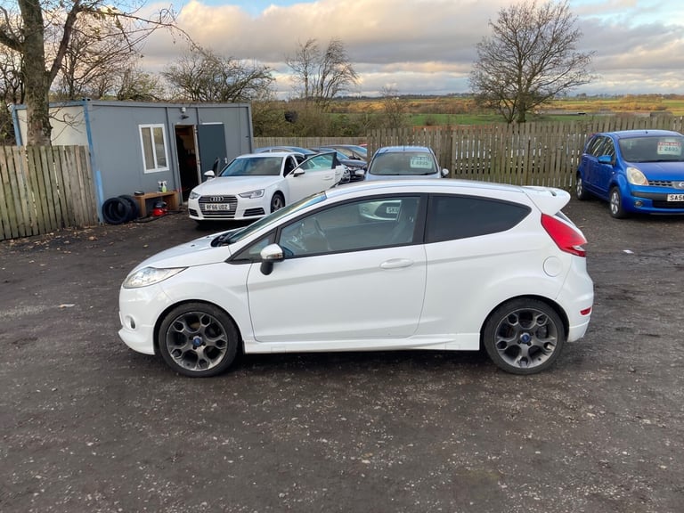 2010 Ford Fiesta 1.6 Zetec S 3dr HATCHBACK Petrol Manual
