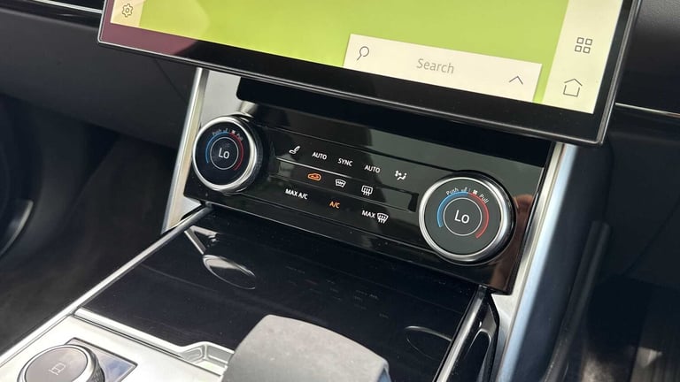  Land Rover Range Rover 3.0 D300 SE 4dr Auto SUV Diesel Automatic