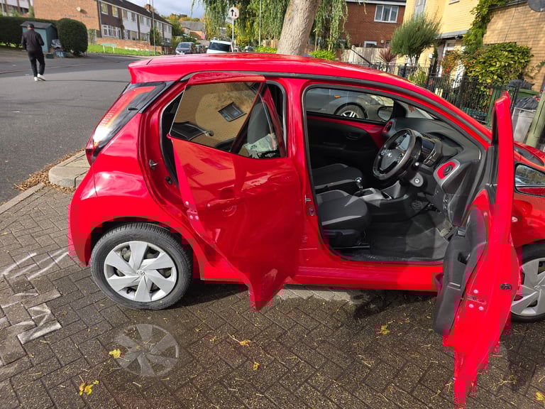Toyota, AYGO, Hatchback, 2020, Semi-Auto, 998 (cc), 5 doors
