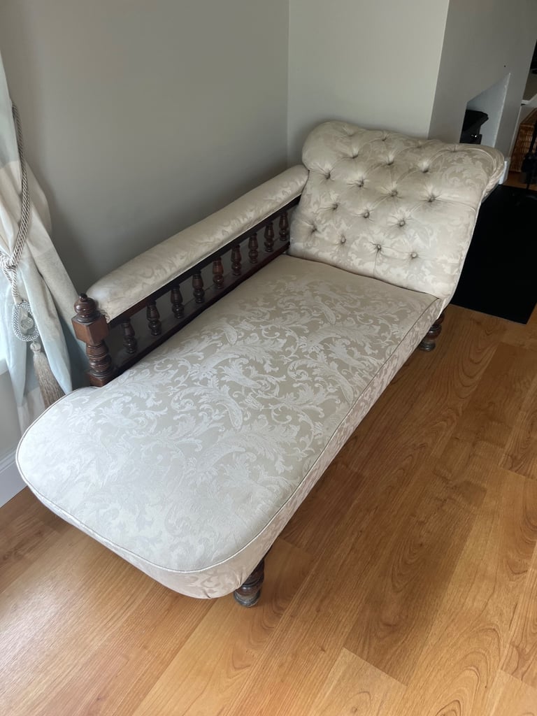 image for Antique chaise Lounge