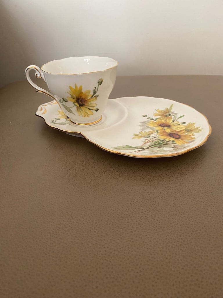 Bone china cup &  sandwich plate