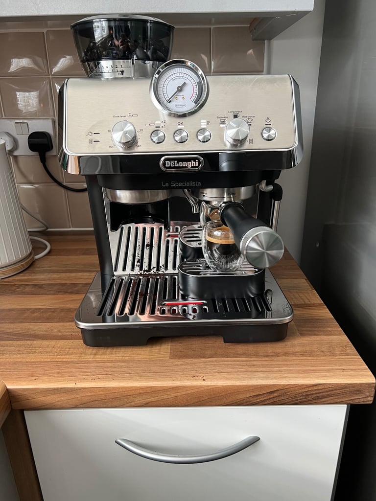 De'Longhi La Specialista Coffee Machine