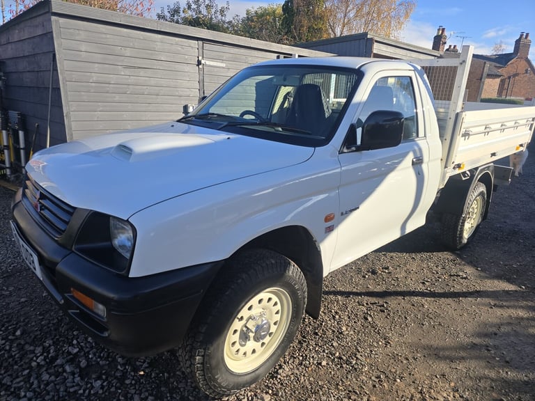 image for 1997 Mitsubishi L200 Tilt Bed Pickup Diesel