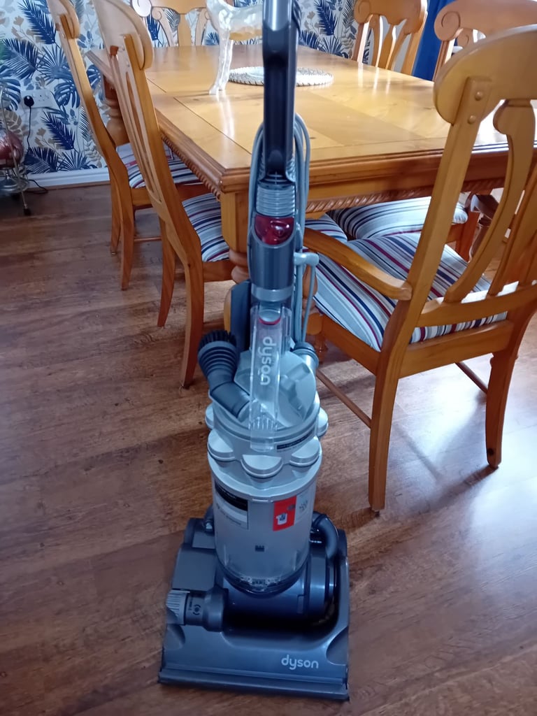 image for Dyson animal vacuum cleaner- spares or repair 