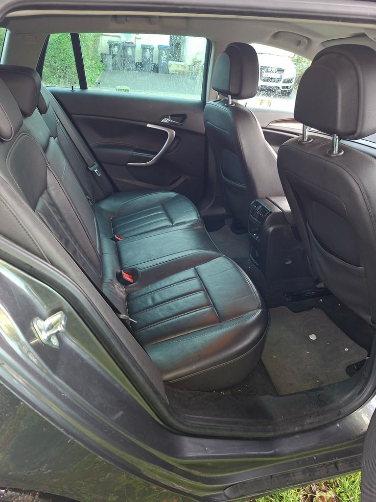 Vauxhall, INSIGNIA, Estate, 2010, Manual, 1956 (cc), 5 doors