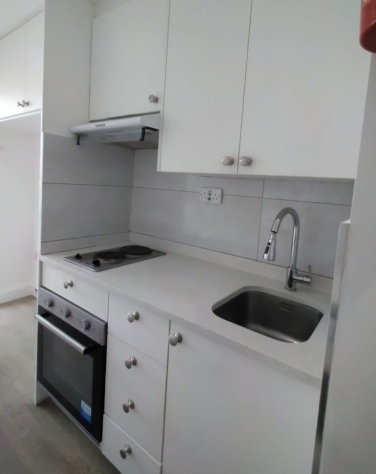 DSS SELF CONT GROUND FL FLAT NR BATTERSEA PK&CHEL BRIDGE EASY COMM KENSINGTON,CITY&WESTEND