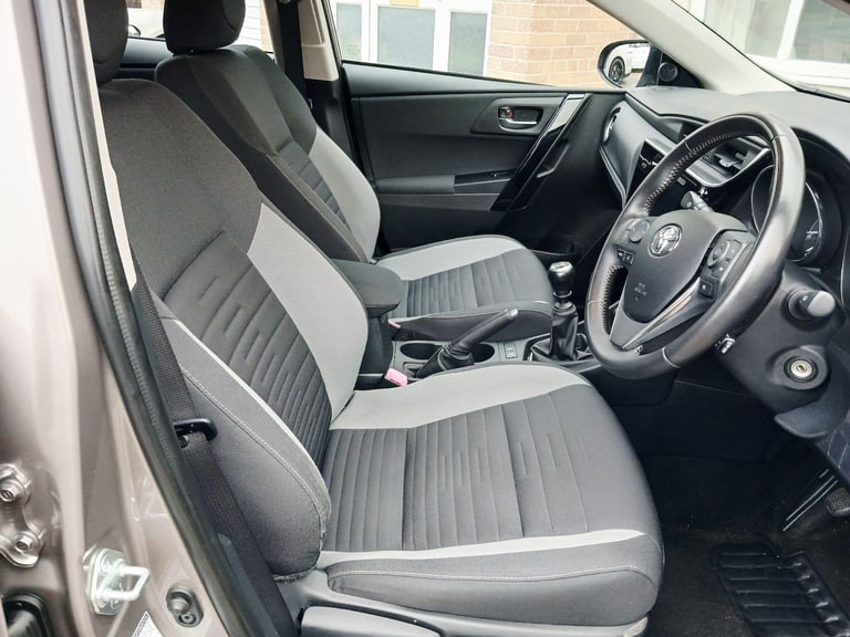 2016 Toyota Auris 1.6 D-4D Business Edition Euro 6 (s/s) 5dr HATCHBACK Diesel Manual