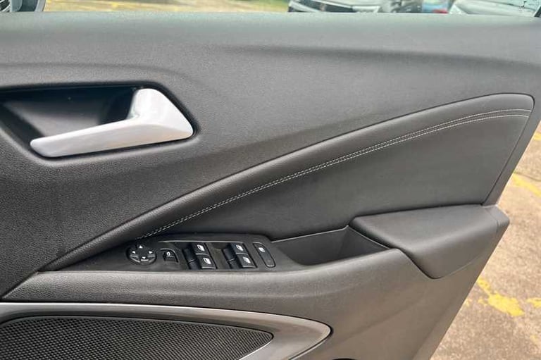 2021 Vauxhall Crossland 1.5 Turbo D Elite SUV 5dr Diesel Manual Euro 6 (s/s) (110 ps) SUV Diesel ...