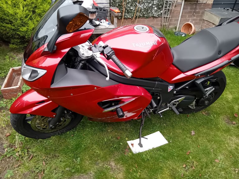 Triumph, SPRINT, 2006, 1050 (cc)