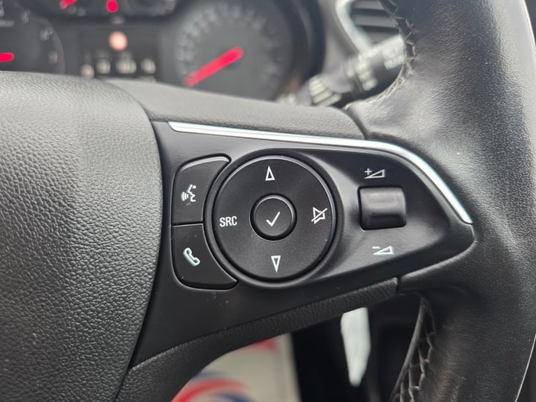 Vauxhall Grandland X SE