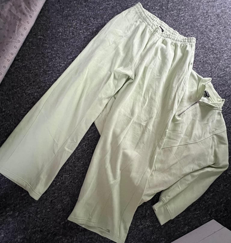 image for Boohoo tracksuit 