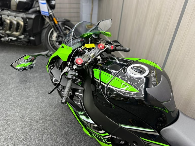 2016 16 Kawasaki Ninja ZX10R 1000 SGFA KRT Edition - SPARK EXHAUST - LOW MILES
