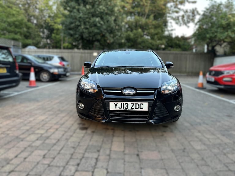 Ford, FOCUS, Hatchback, 2013, Manual, 998 (cc), 5 doors