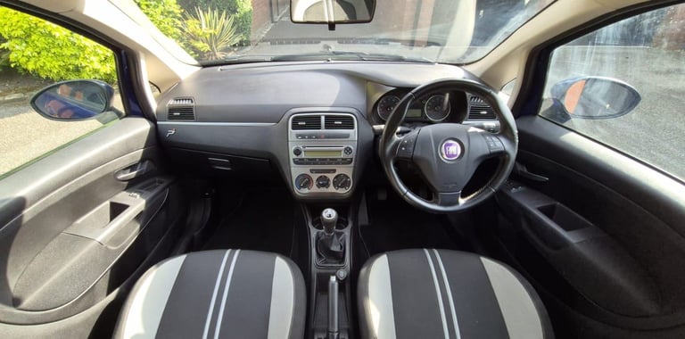 2009 Fiat Grande Punto GP - rare higher spec model - 1 previous owner + Low Miles- 1.4 Petrol Manual