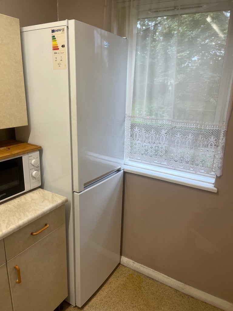 image for Fridge freezer ** can deliver**