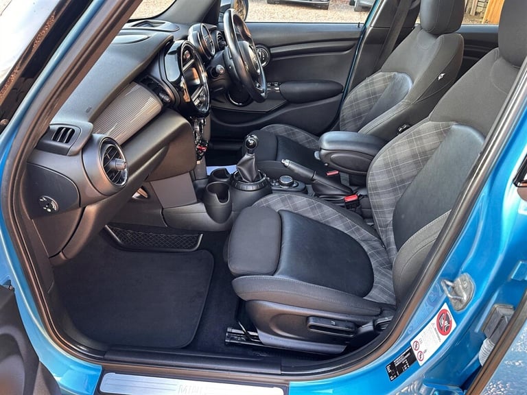 2014 MINI Hatch 1.5 Cooper 5dr HATCHBACK PETROL Manual