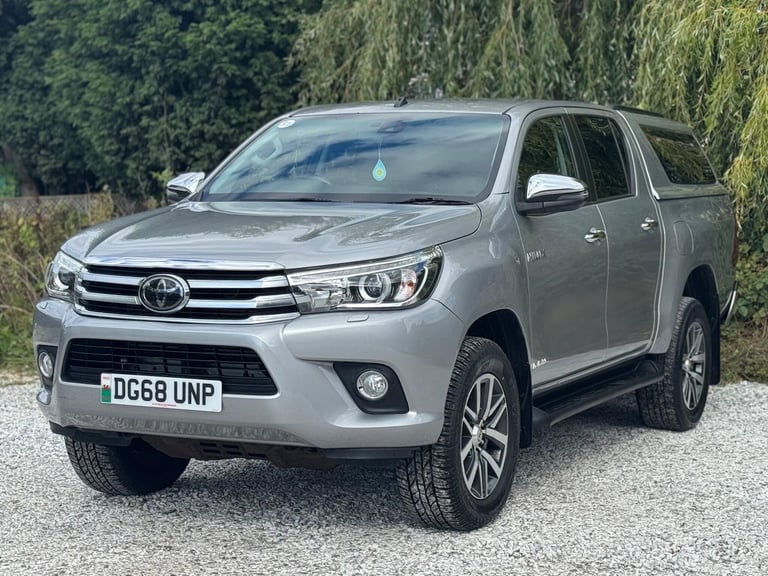 2018 Toyota Hilux 2.4 D-4D Invincible Auto 4WD Euro 6 (s/s) 4dr (TSS) PICK UP Diesel Automatic