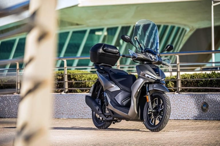 Voge SR16 2025  125cc Scooter