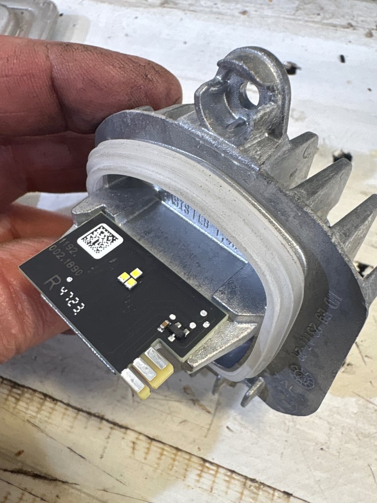 BMW i4 led headlamp control unit 