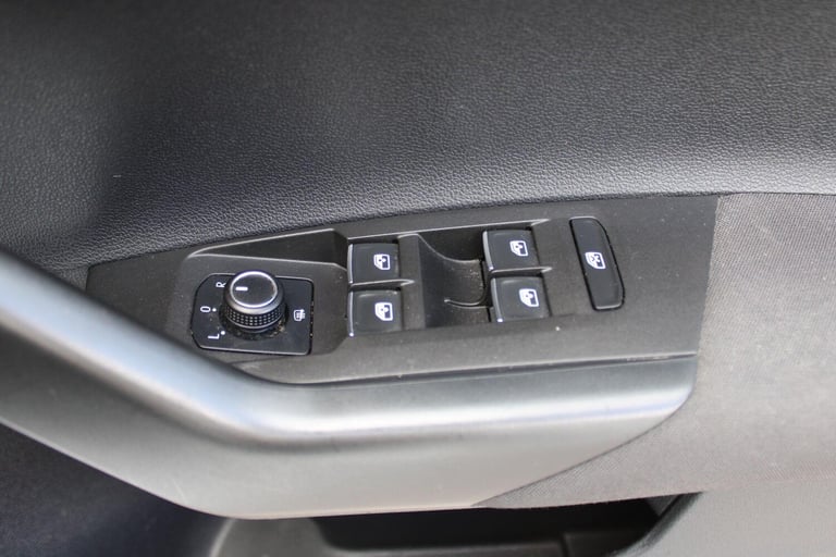 2018 Volkswagen Polo 1.0 TSI SE Euro 6 (s/s) 5dr HATCHBACK Petrol Manual