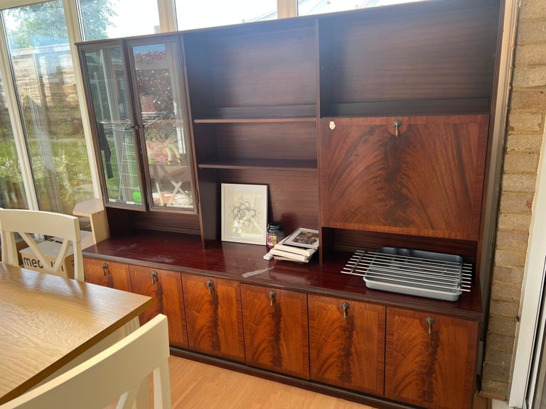 Free to Collect : Excellent Quality Dinning/Living Room Cabinet 