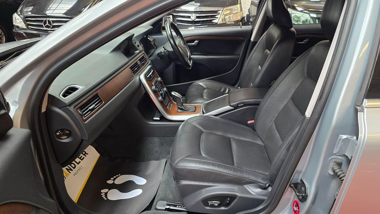  Volvo V70 3.0 T6 R-Design Geartronic AWD Petrol Automatic