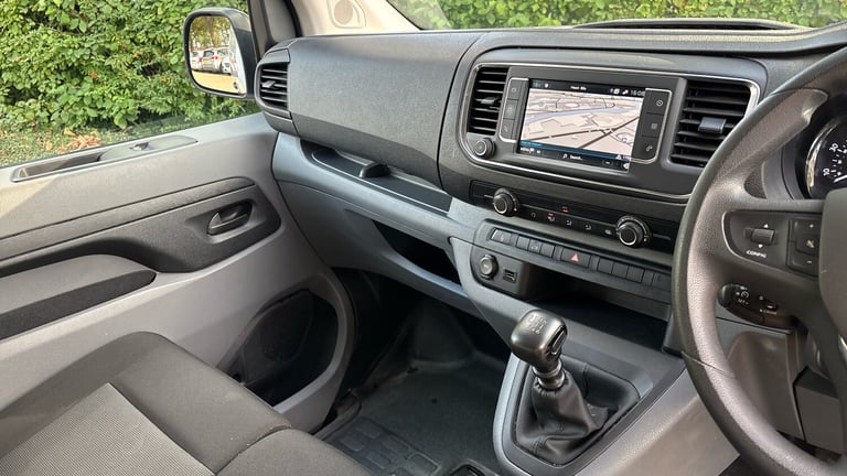 2022 Peugeot Expert Standard Diesel 1000 1.5 BlueHDi 100 Professional Premium Van Van Diesel Manual