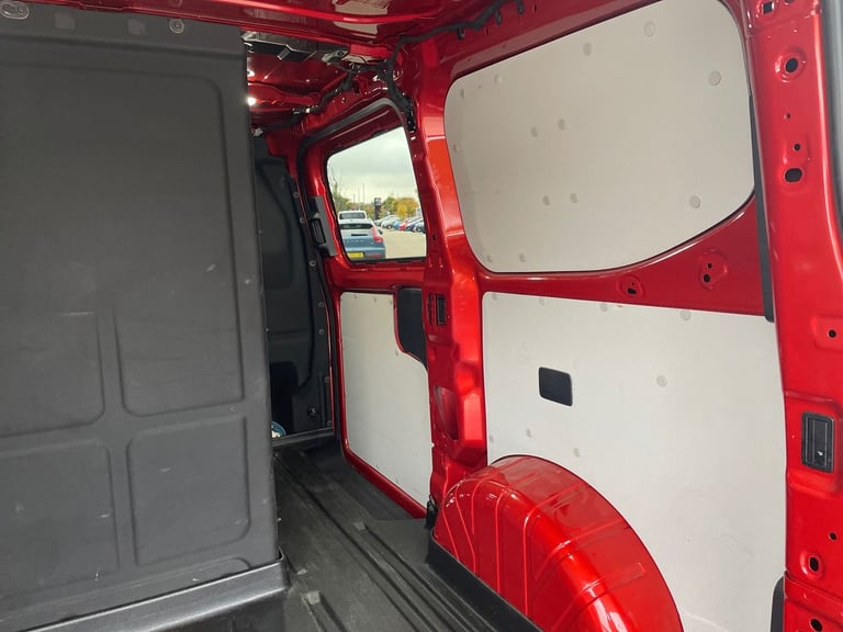 2025 Ford Transit Custom 2.0 EcoBlue 150ps H1 Multicab Limited Crew Bus Diesel Manual