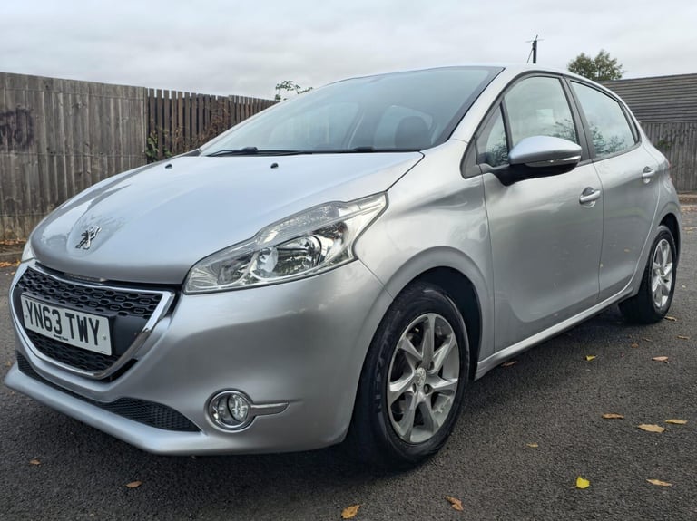 2013 Peugeot 208 1.2 VTi Active 5dr HATCHBACK PETROL Manual