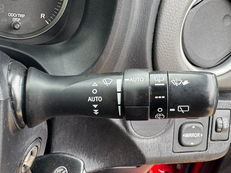 2014 Toyota Yaris 1.33 VVT-i Icon+ 5dr HATCHBACK Petrol Manual