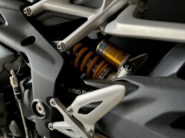 STUNNING ONE OWNER 2021/21 TRIUMPH SPEED TRIPLE 1200 RS MOTORCYCLE