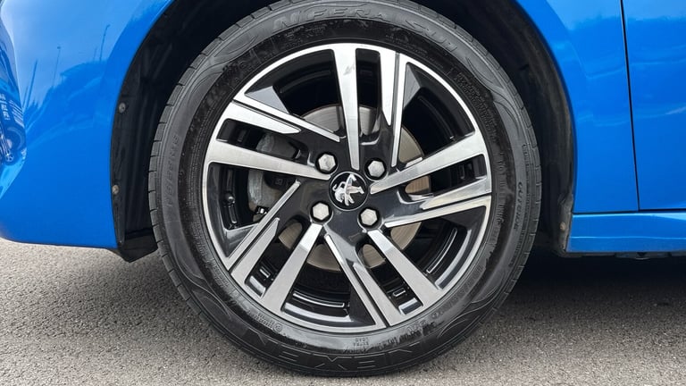 2022 Peugeot 208 1.2 PureTech Allure Premium + Hatchback 5dr Petrol Manual Euro 6 (s/s) (100 Hatc...