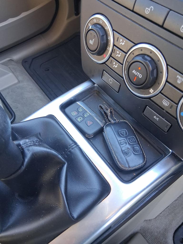 Land Rover, FREELANDER, Estate, 2013, Manual, 2179 (cc), 5 doors