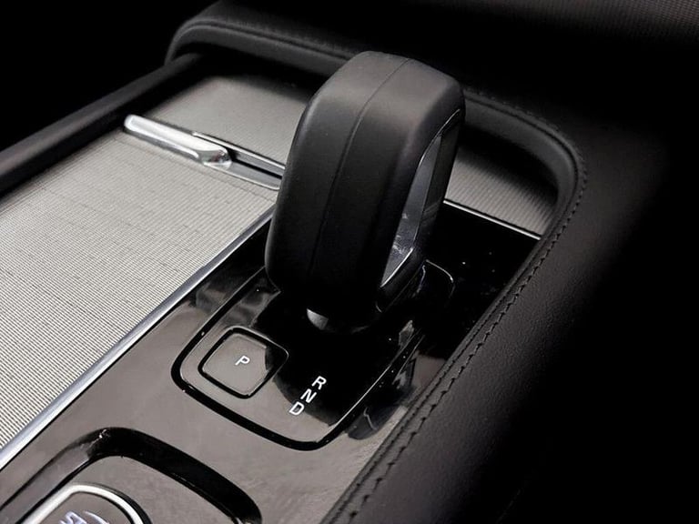 2022 Volvo XC90 2.0h T8 Recharge 18.8kWh Plus Auto 4WD Euro 6 (s/s) 5dr Automatic SUV Hybrid Auto...