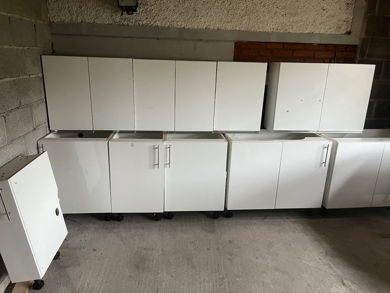 image for Used kitchen untits