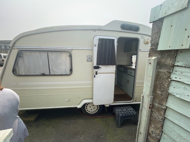 1993 Avondale Wren 2 berth Caravan