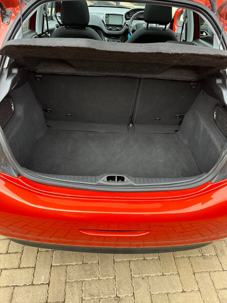 Peugeot, 208 2018, Manual, only 16k miles 