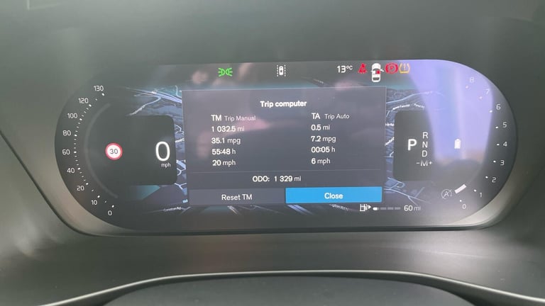 2025 Volvo XC40 2.0 B4 MHEV Plus Black Edition DCT Auto Euro 6 (s/s) 5dr ESTATE Petrol/Electric H...