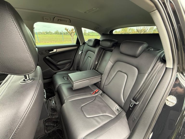 2025 Audi A4 S Line Estate PETROL Manual