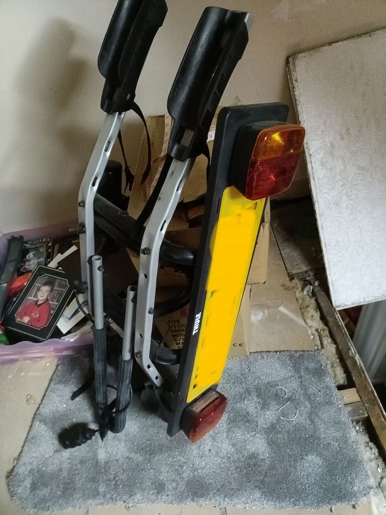 Towbar bike carrier 